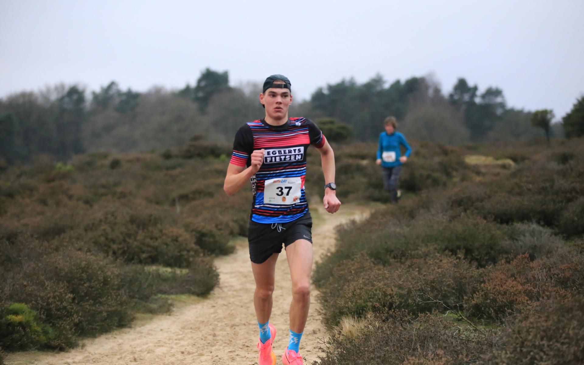 Ivar Feunekes uit Borger en Reinie Boven uit Finsterwolde winnen de Drouwenerzandcross in Gasselte