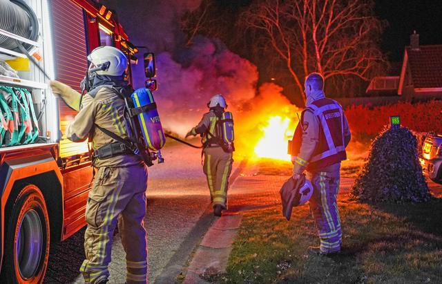 Man (22) uit Klazienaveen ontkent serie autobranden, maar was telkens op plaats delict. OM eist tbs-