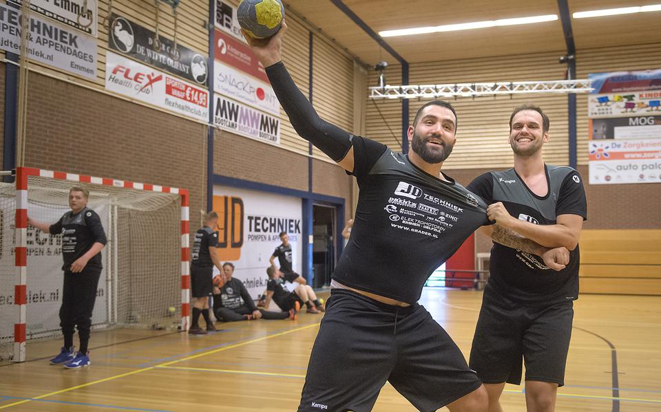 Handballers Hurry Up Trainen Na Bijna Vier Maanden Weer In De Zaal Lekker Om Weer Terug Te Zijn