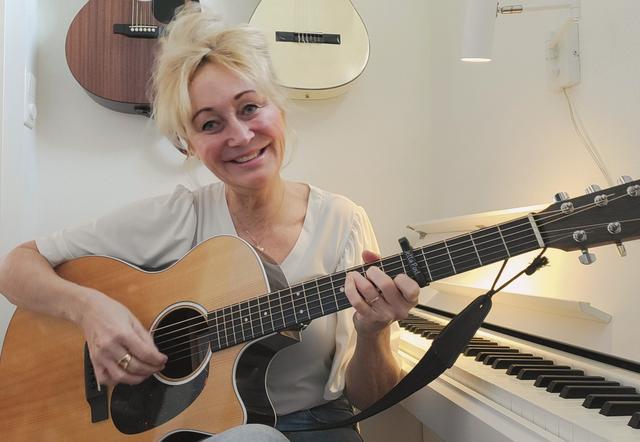 Waarom kent Winsum verzetsheld niet beter? Jetta Post uit Schouwerzijl zingt over Sietje Gravendaal-