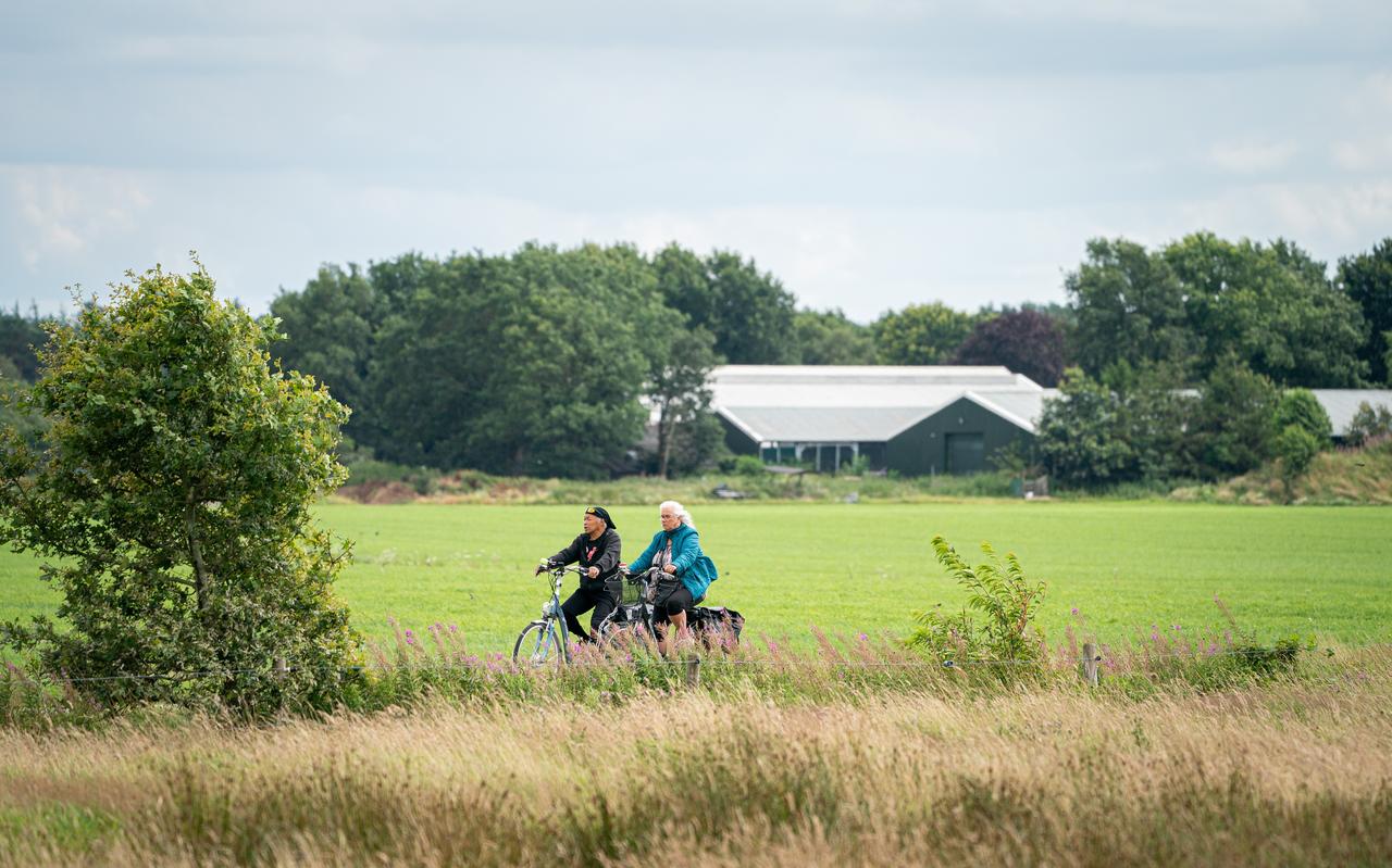 Rondom het natuurontwikkelingsgebied Geelbroek zijn landbouwbedrijven gevestigd, die schade vrezen door de verhoogde waterstand. Rondom het natuurontwikkelingsgebied Geelbroek zijn landbouwbedrijven gevestigd, die schade vrezen door de verhoogde waterstand.