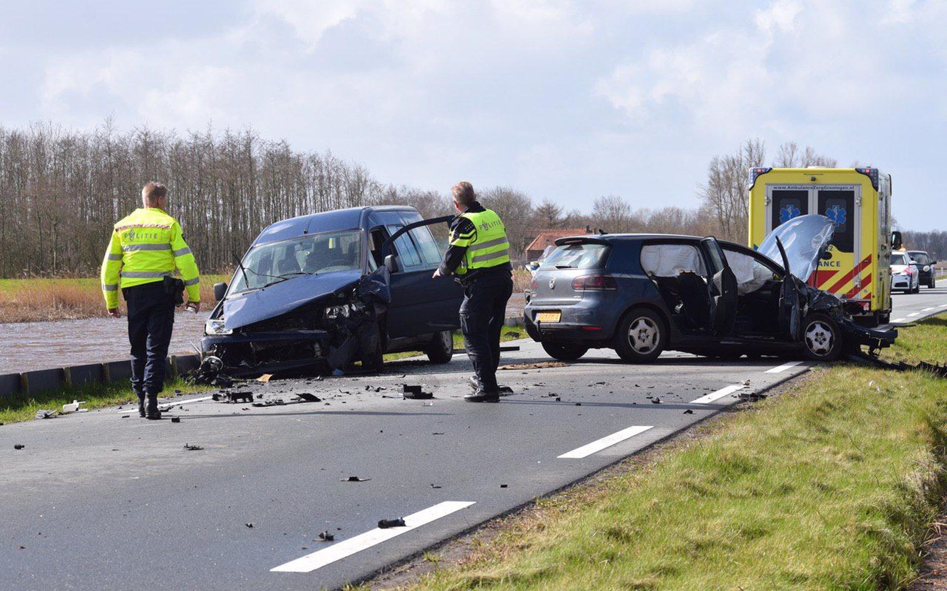 Drie Auto's Botsen Bij Zware Aanrijding Slochterdiep - Dagblad Van Het ...