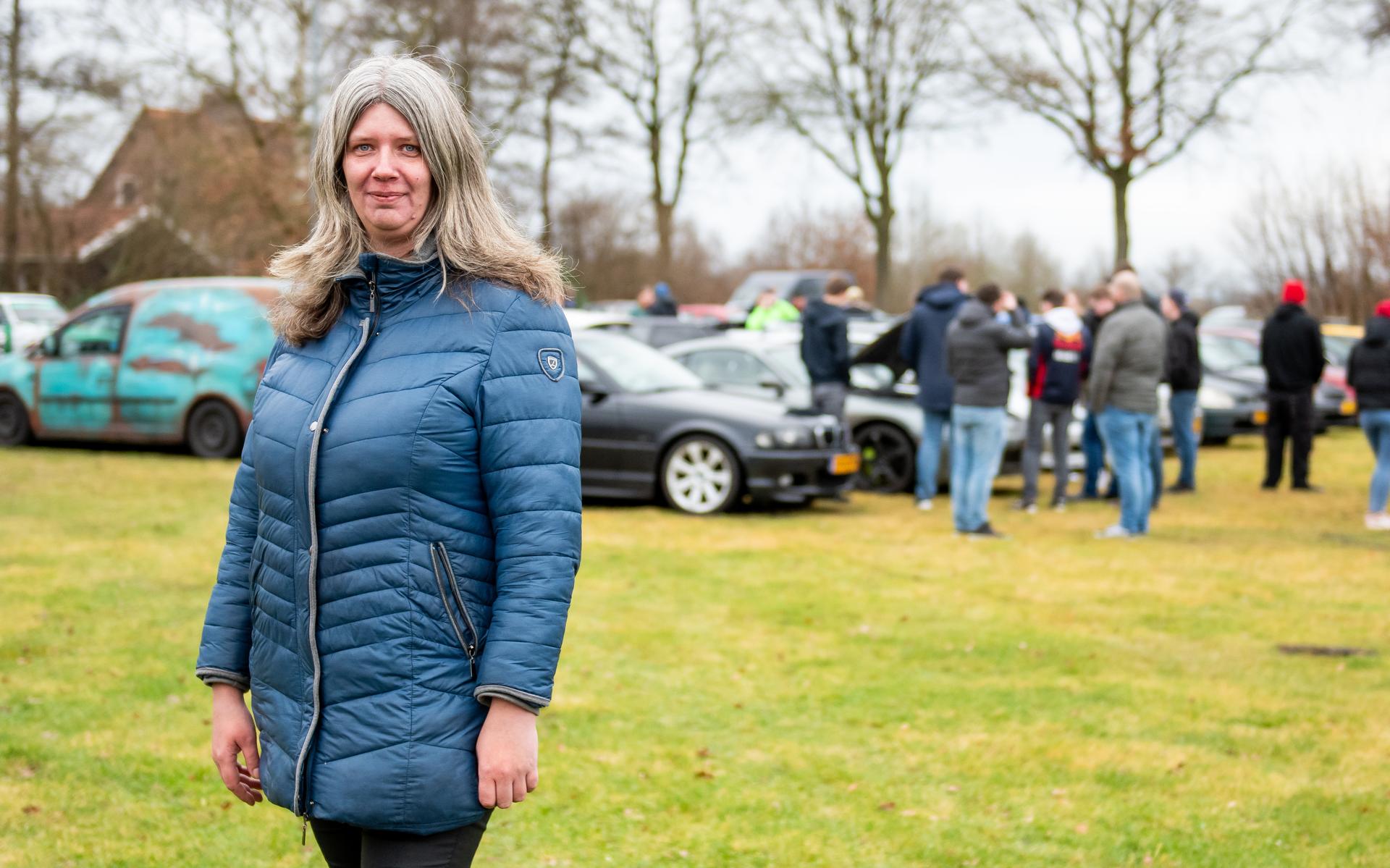 Jessica (36) drijvende kracht achter carmeeting met smerigste autoverkiezing in Tweede Exloërmond. '