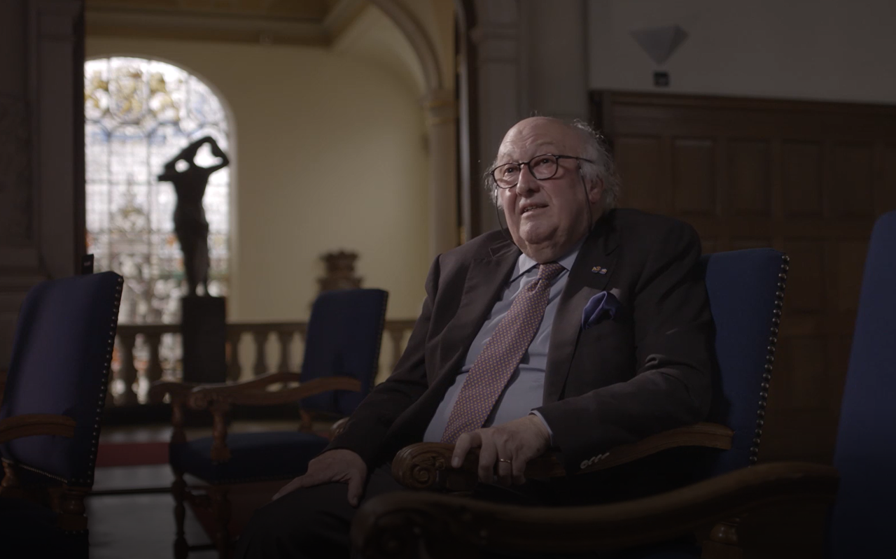 Hans Renner vertelt in de televisieserie over zijn leven voor en na de Praagse Lente