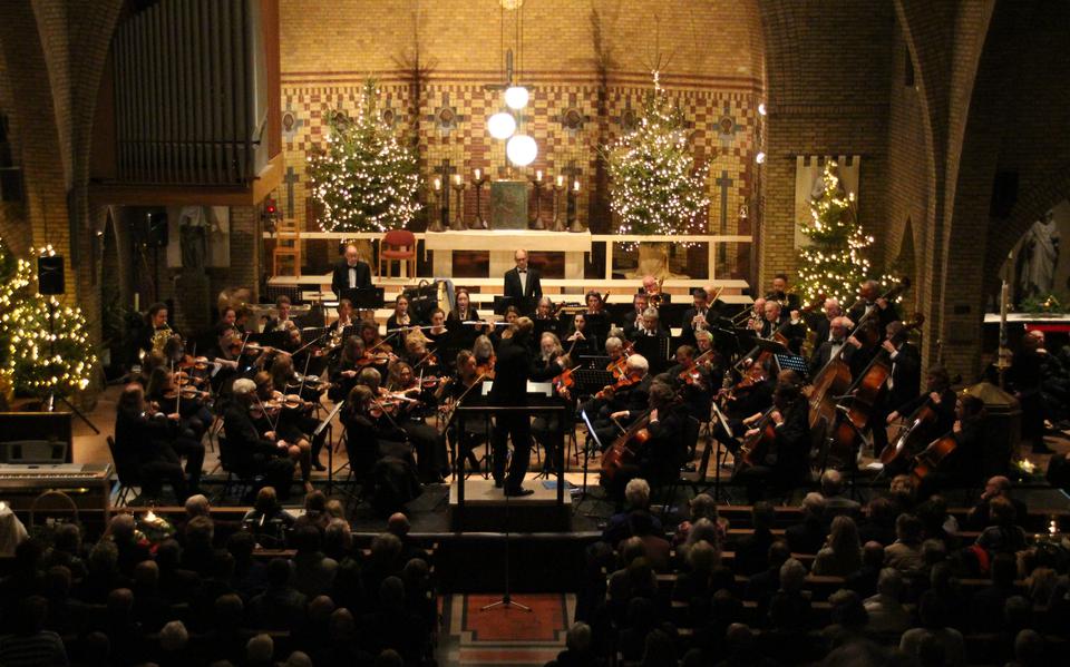 Het VKSO geeft een kerstconcert in de St. Jozefkerk in Zandberg. 