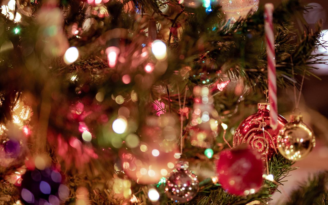 We trekken dit jaar weer alles uit de kast voor een bontgekleurde kerstboom.