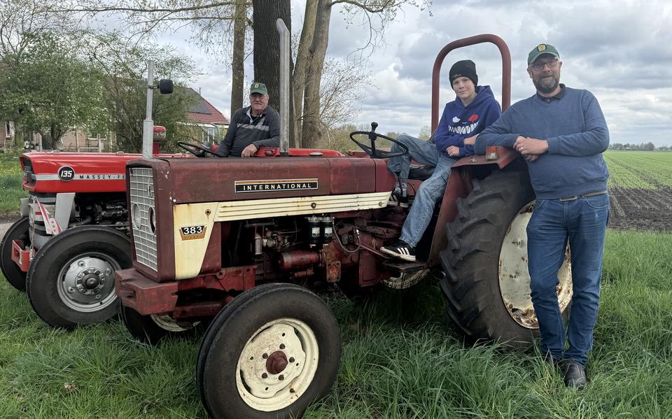 Henk Veldman met zoon Edwin en kleinzoon Rudie, Massey Ferguson 135 en International 383.