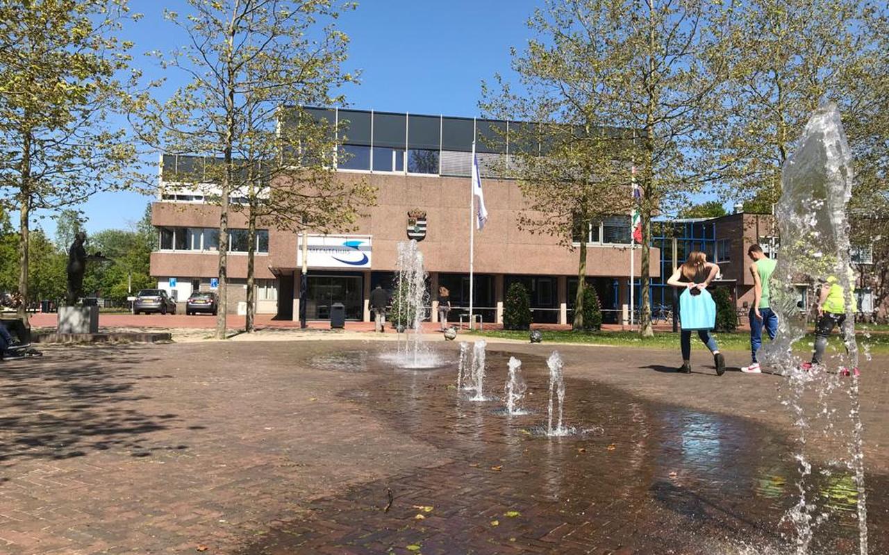 Het gemeentehuis in Stadskanaal. Het gemeentehuis in Stadskanaal.