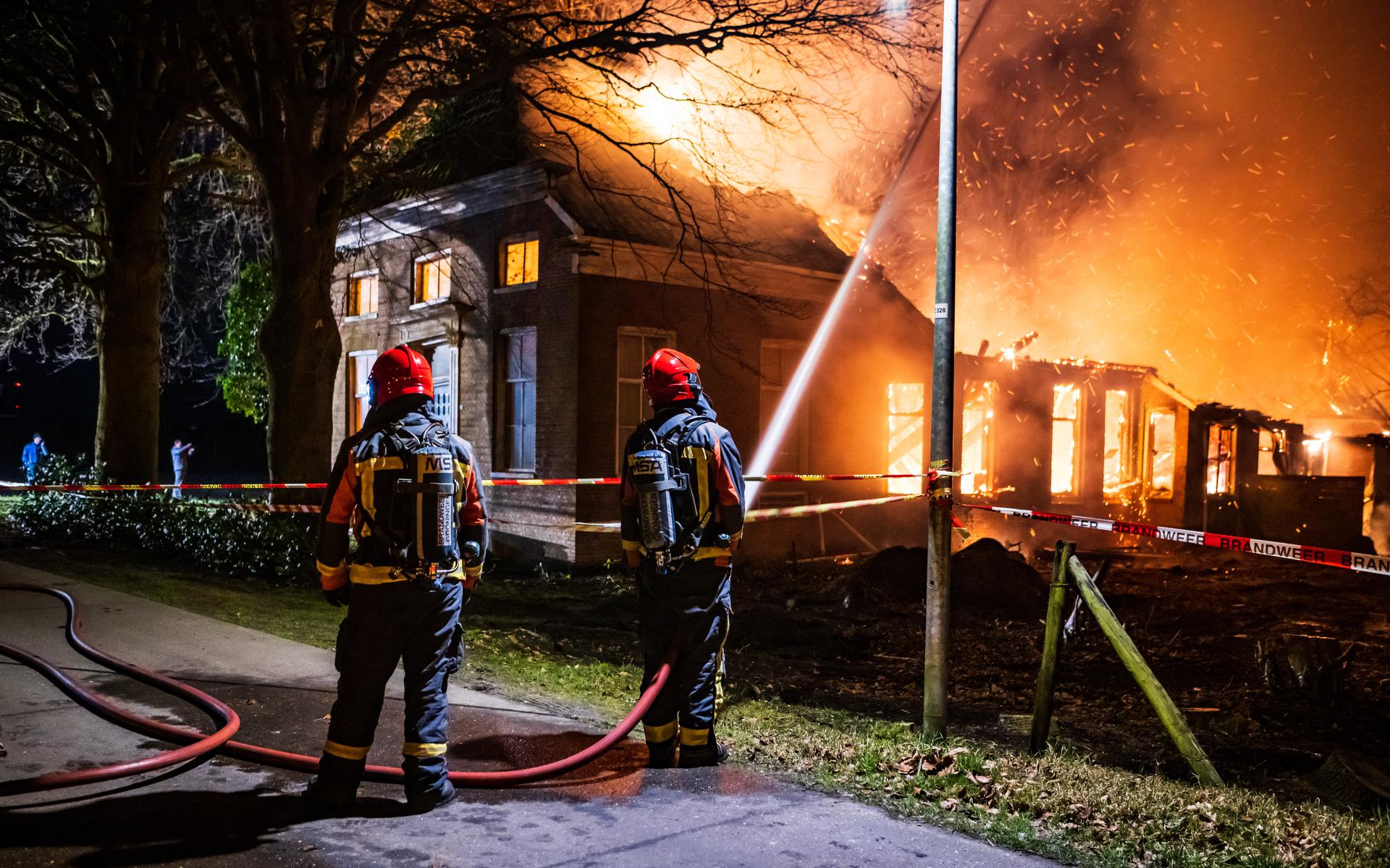 Uitslaande brand in woonboerderij Zuidbroek.