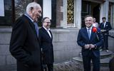 Formatiegesprekken op het Provinciehuis in Groningen: informateurs Johan Remkes en Wouter Koolmees luisteren naar CdK Rene Paas, 4 november 2021. 