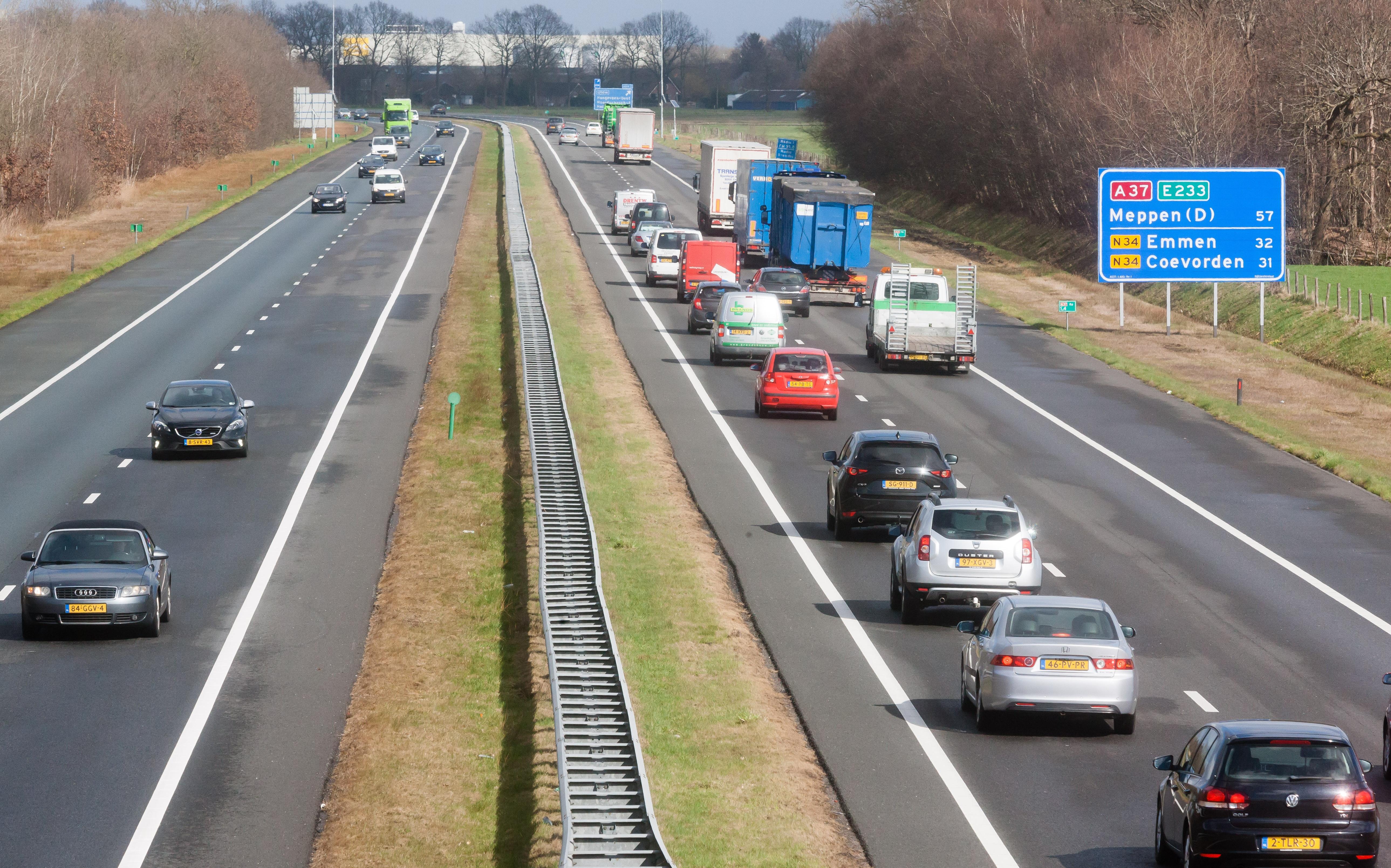 Drenthe moet naast Hunebed Highway ook een Honey Highway krijgen. 'Zorg voor bloemetjes en bijtjes l