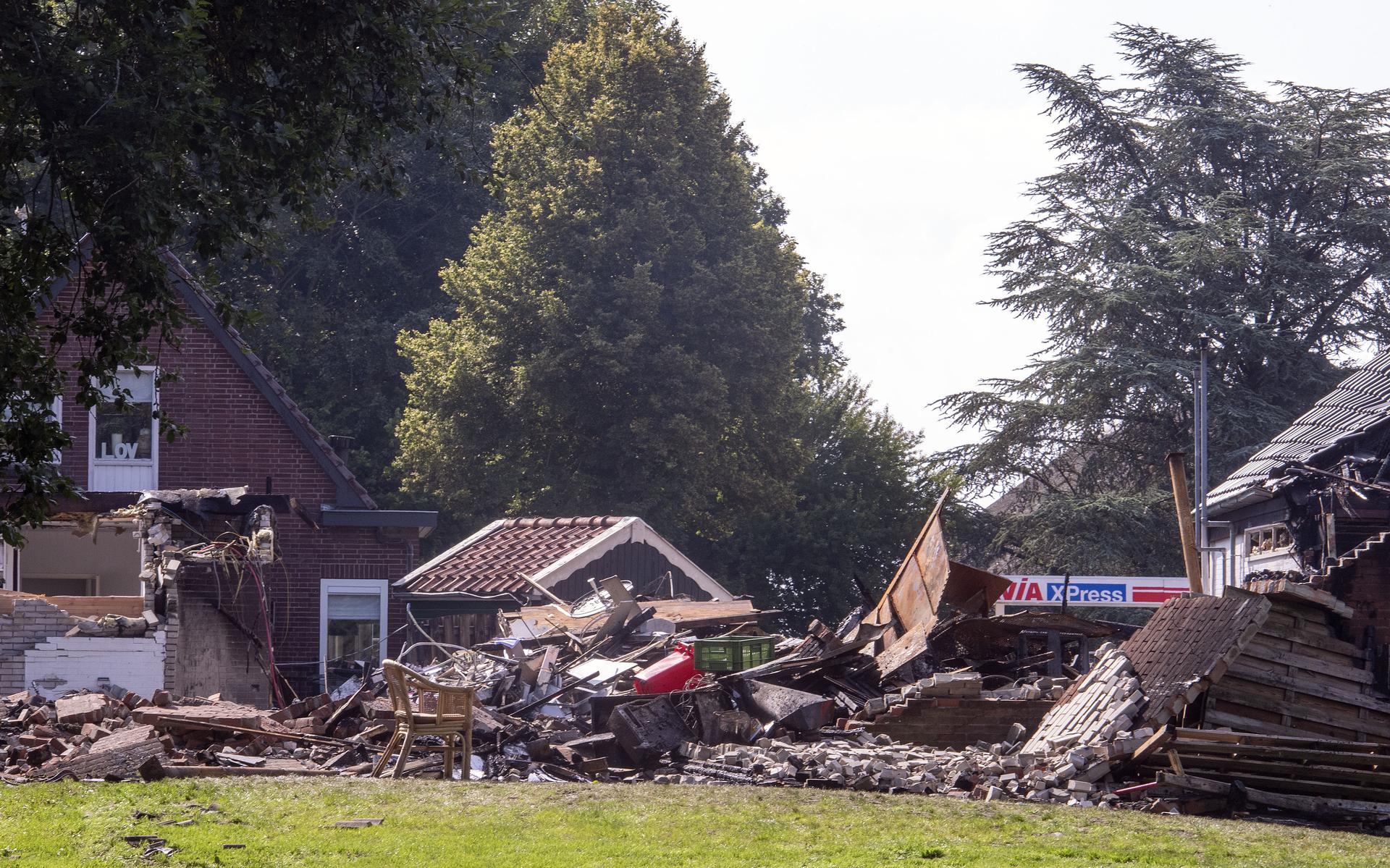 Eigenaar ging het brandend huis in Valthermond weer in om spullen bij elkaar te graaien: 'Mijn broer