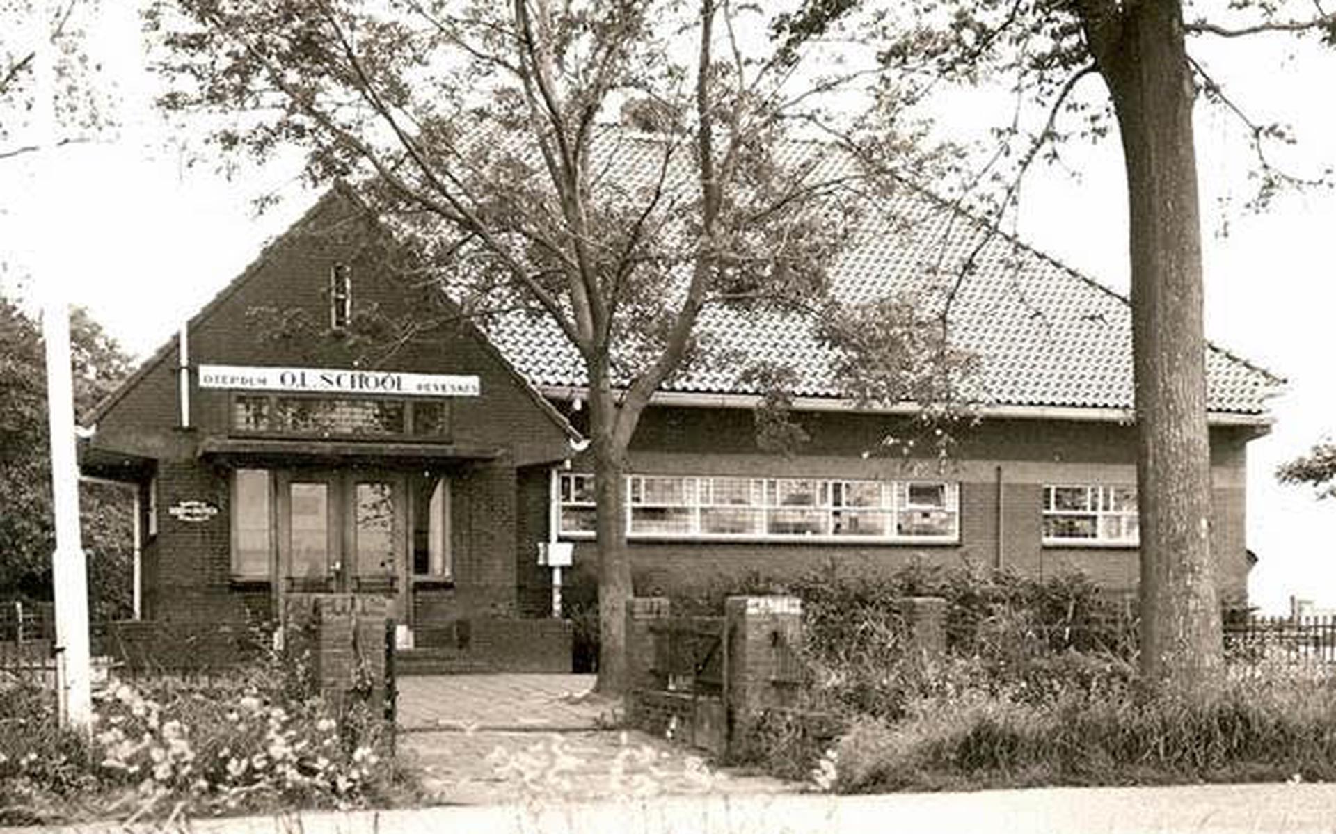 De Openbare Lagere School Oterdum-Heveskes is in 1964 gesloopt. Archieffoto