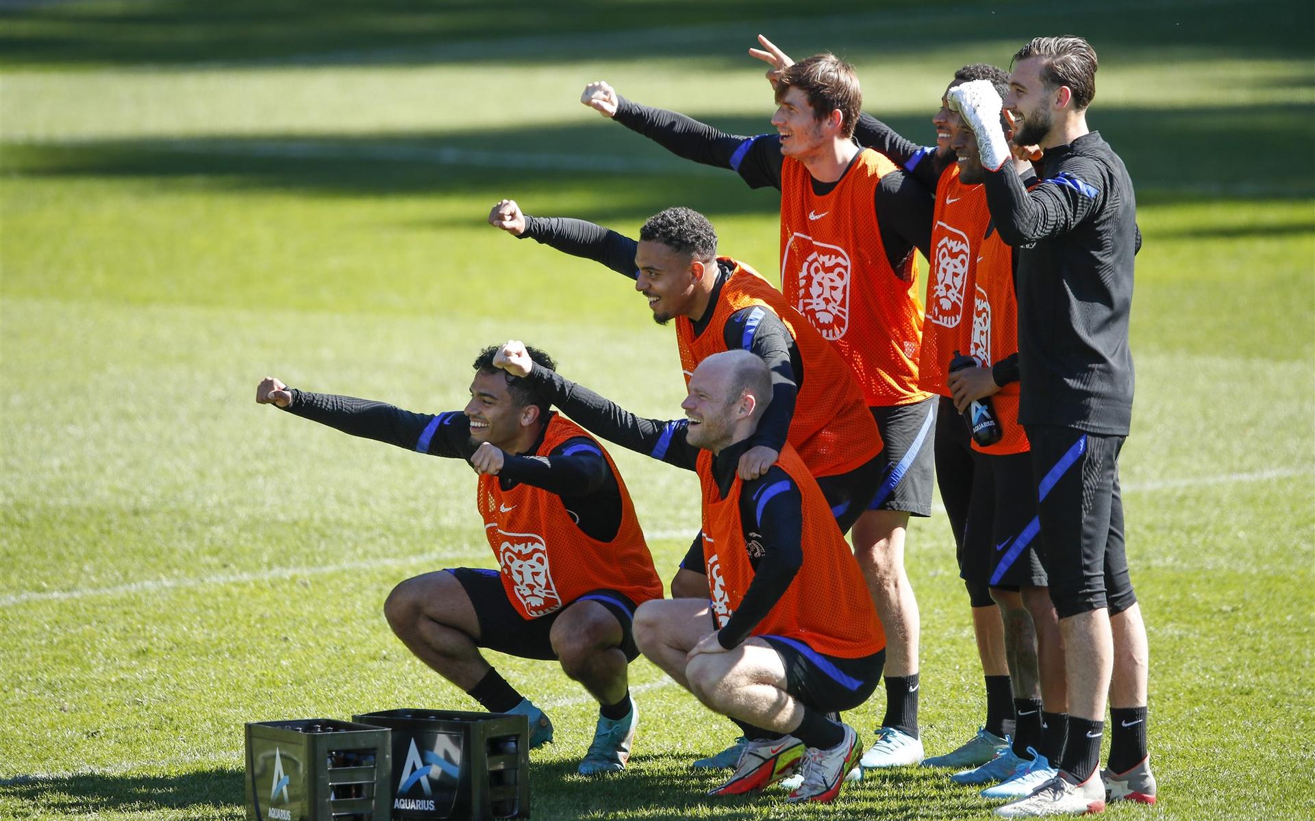 Oranje-spelers tijdens trainingssessie in Zeist.
