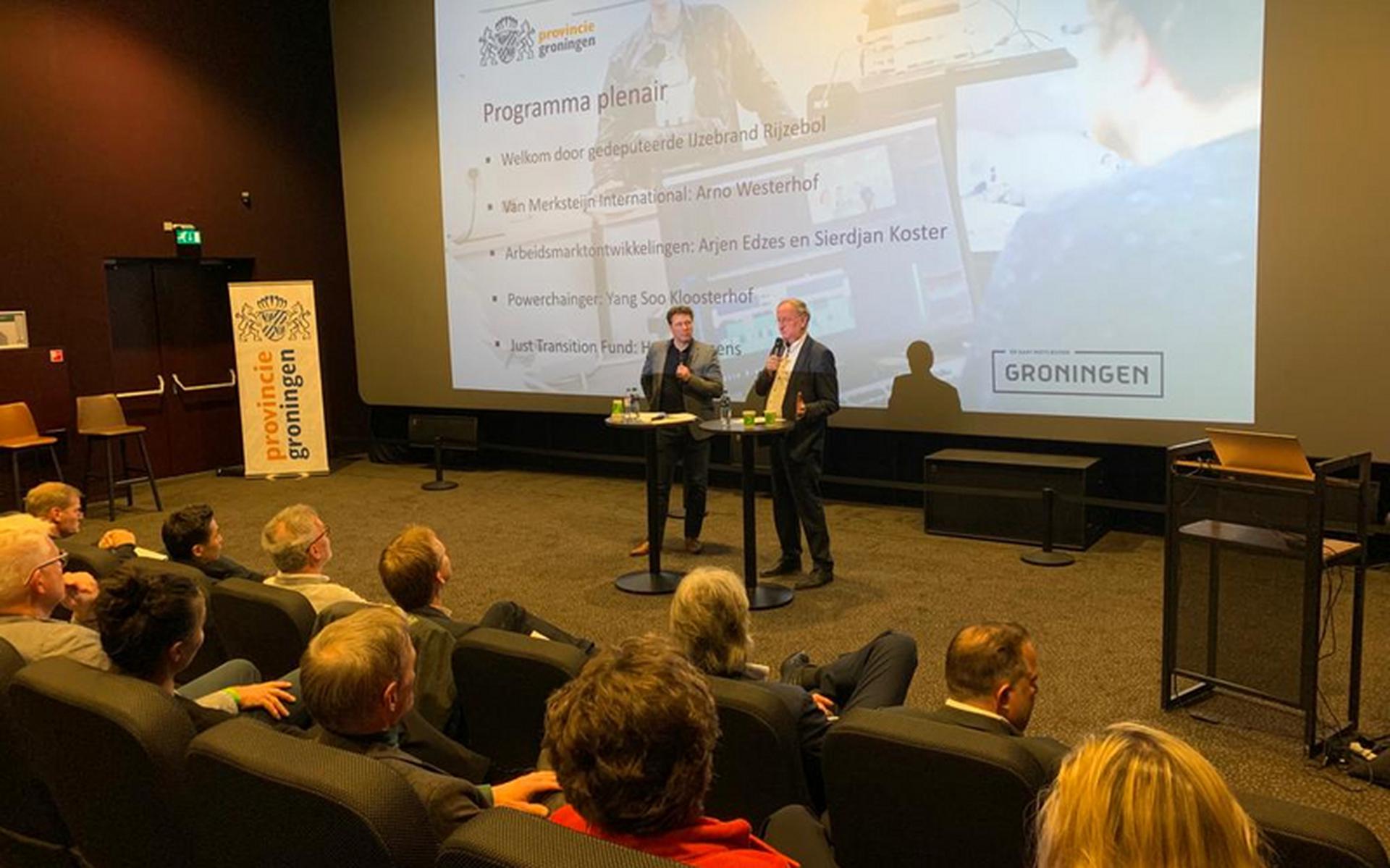 Gedeputeerde IJzebrand Rijzebol presenteert de opbrengsten van het economisch programma Groningen@Work. Foto: Provincie Groningen