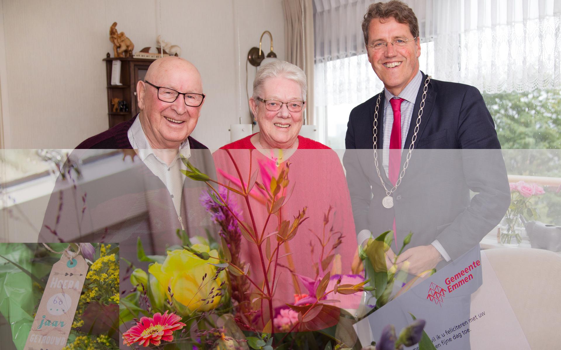 Henk en Bouwkje Zwiers uit Klijndijk vieren diamanten huwelijk