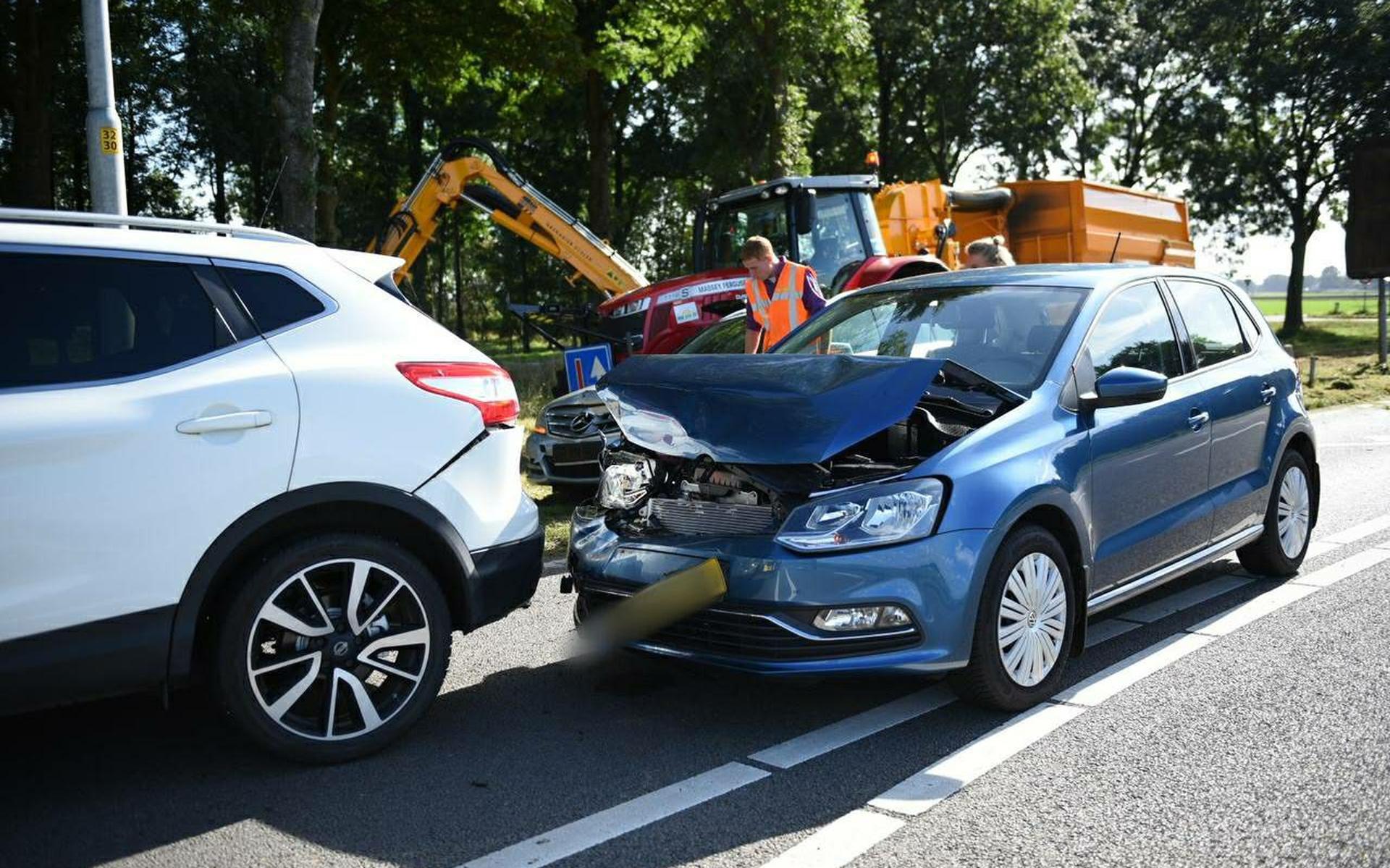 Drie Auto's Botsen Op De N367 In Blijham: Een Gewonde - Dagblad Van Het ...