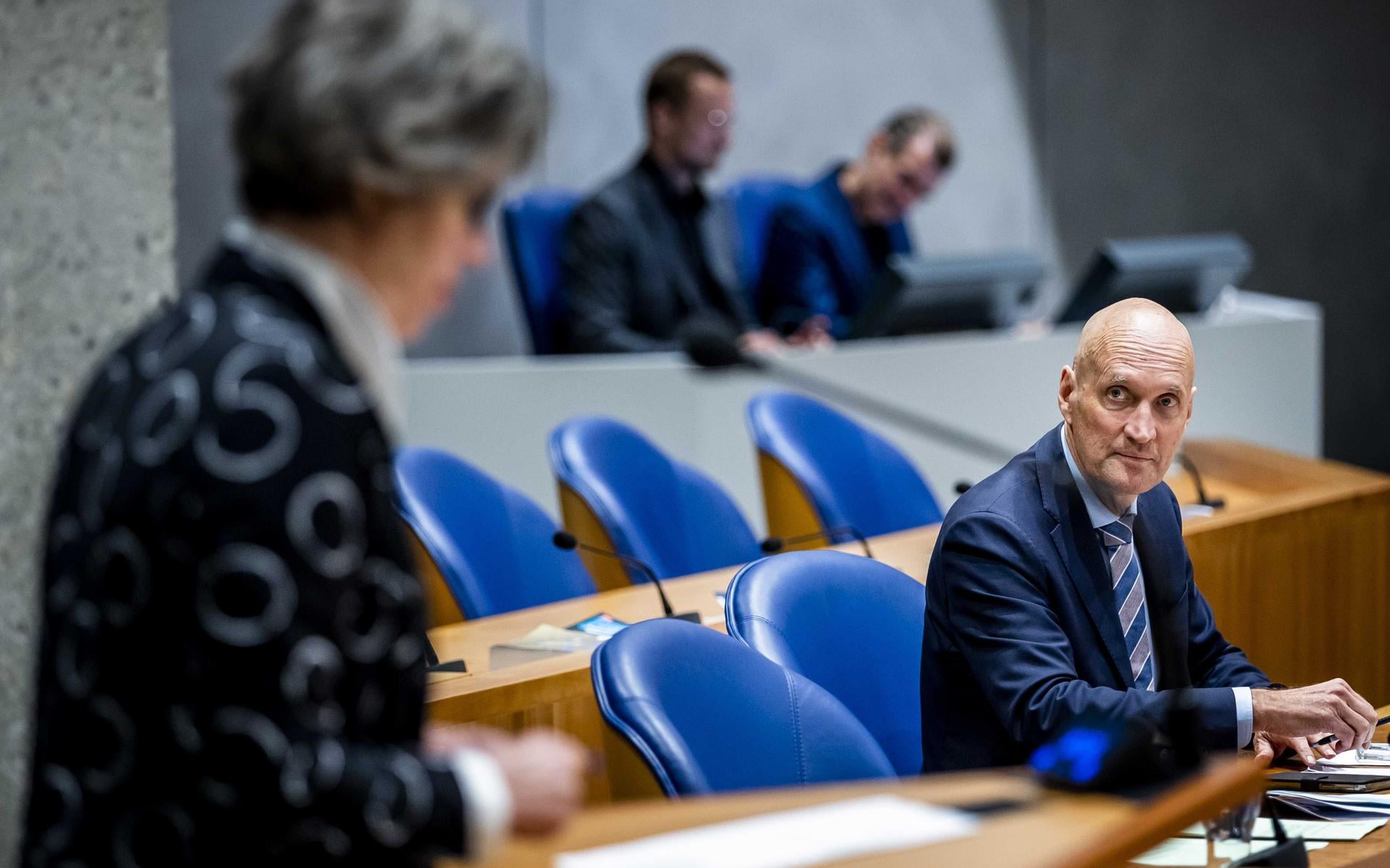 Minister, neem tekort aan medicijnen serieuzer. Dit is in een rijk land