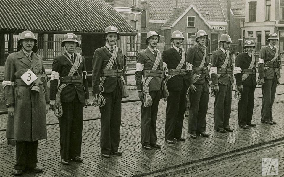 Reddingsgroep Oosterpoort B.B. op veemarkt, ca. 1954.