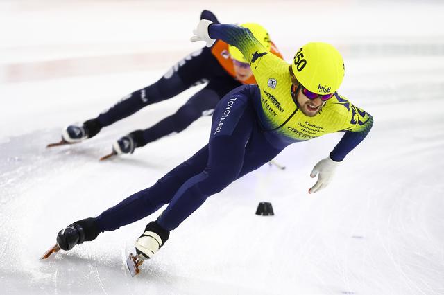 Niels Kingma (25) uit Paterswolde knokt zich terug tussen olympische shorttracktoppers. ‘Dit komt ni