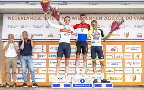 De rood-wit-blauwe Nederlands kampioenstrui van Pascal Eenkhoorn zal te zien tijdens de Gouden Pijl.
