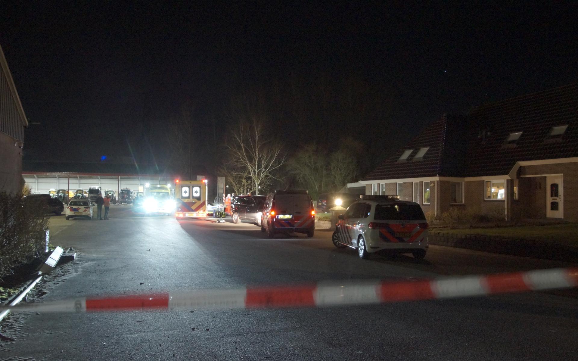 Persoon gewond bij steekincident in Bedum. Slachtoffer naar ziekenhuis, verdachte aangehouden - Dagb