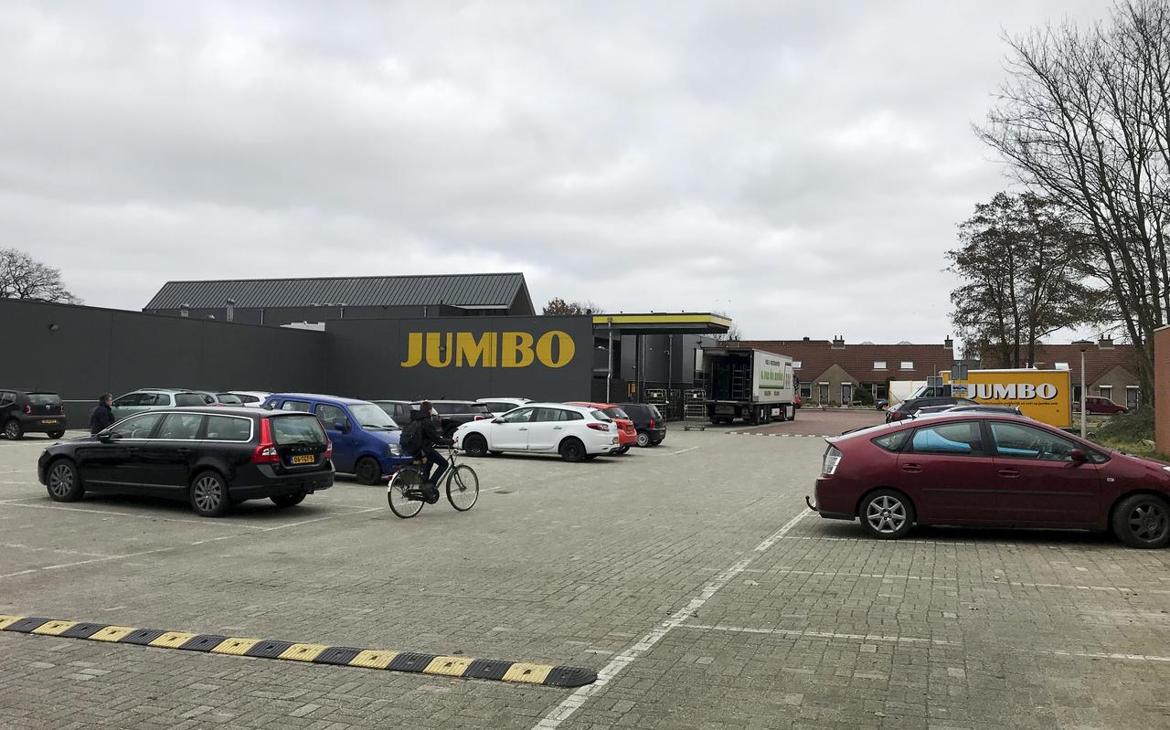 Centrum Eelde wacht nog op voltooiing opknapbeurt. Foto: DVHN Centrum Eelde wacht nog op voltooiing opknapbeurt. Foto: DVHN