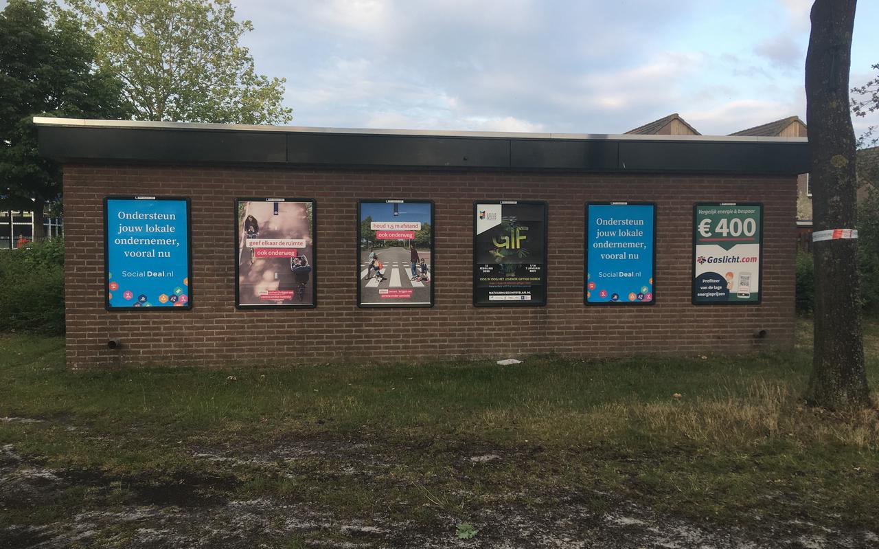 Op meerdere plekken in Emmen zijn de wisselframes van Centercom te zien. Deze foto is gemaakt in de wijk Rietlanden.