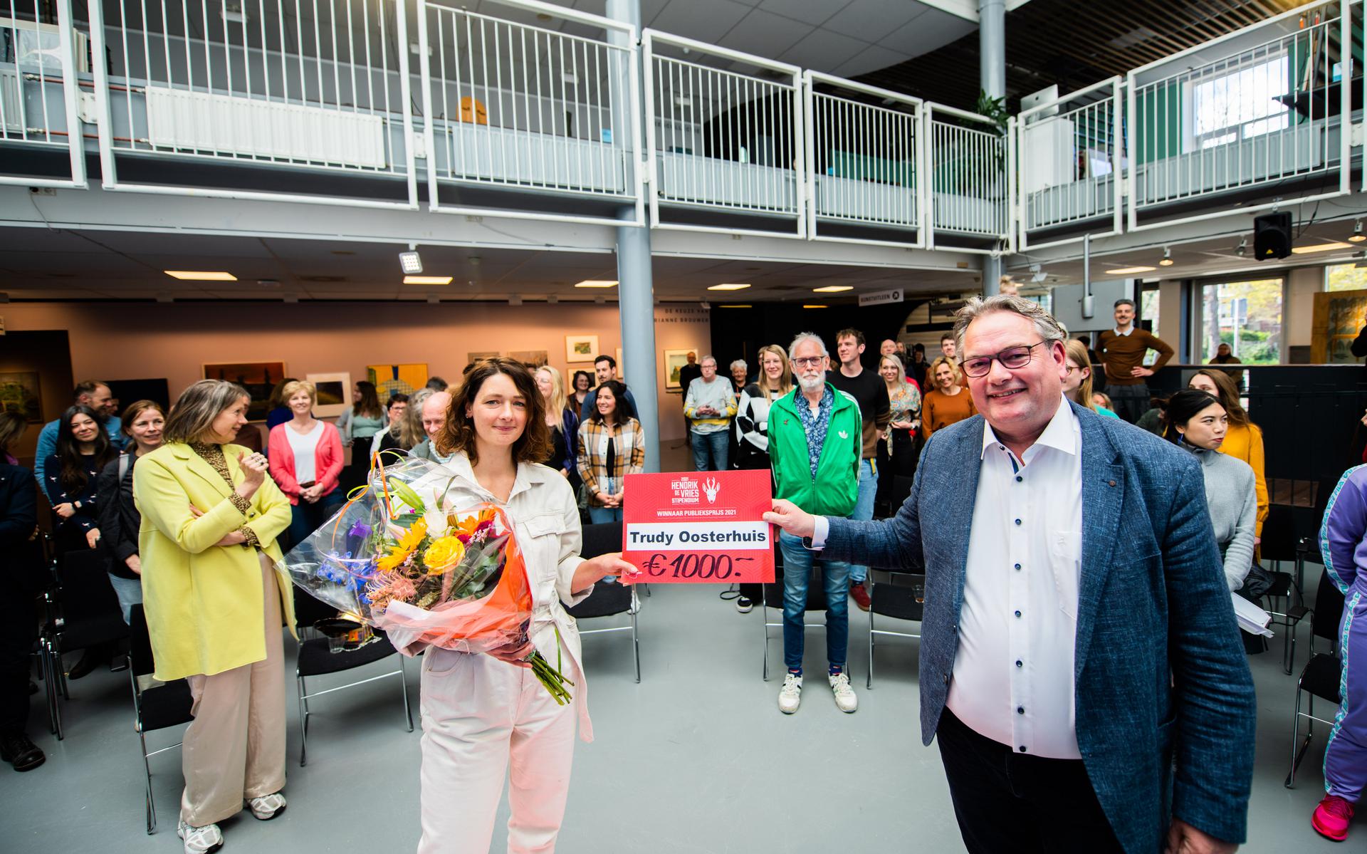 Trudy Oosterhuis wint publieksprijs Hendrik de Vriesstipendium.