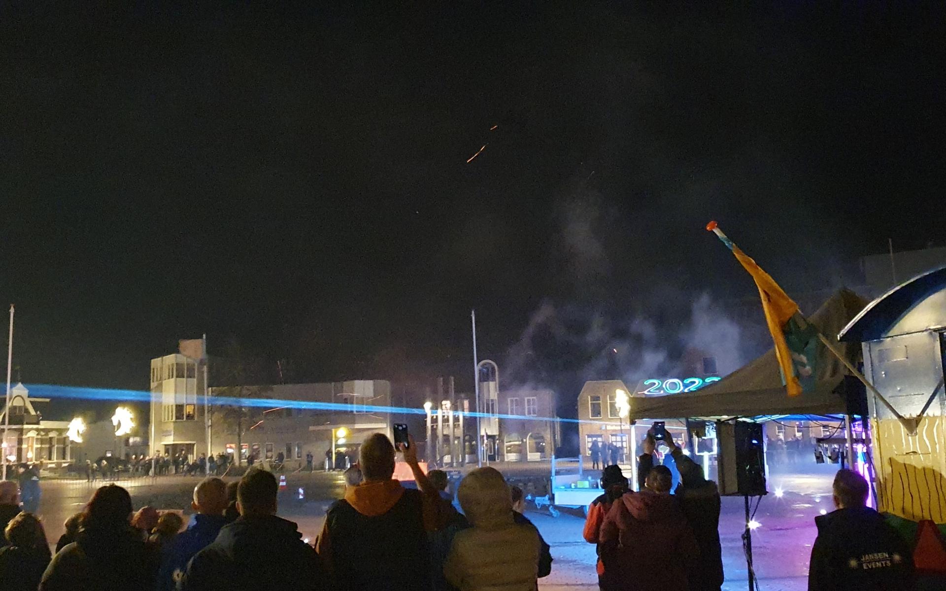 Voor het eerst in jaren geen ME met oud en nieuw in Uithuizermeeden. ‘Het was feest, een geweldig fe