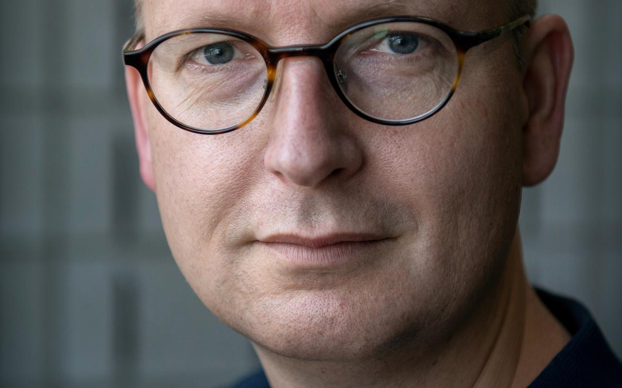 Frank von Hebel schreef een spannend boek: Hem is de wrake. Frank von Hebel schreef een spannend boek: Hem is de wrake.