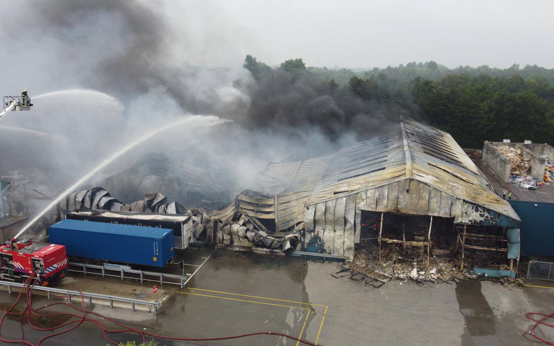 Recyclingbedrijf Hummel brandde in augustus af.