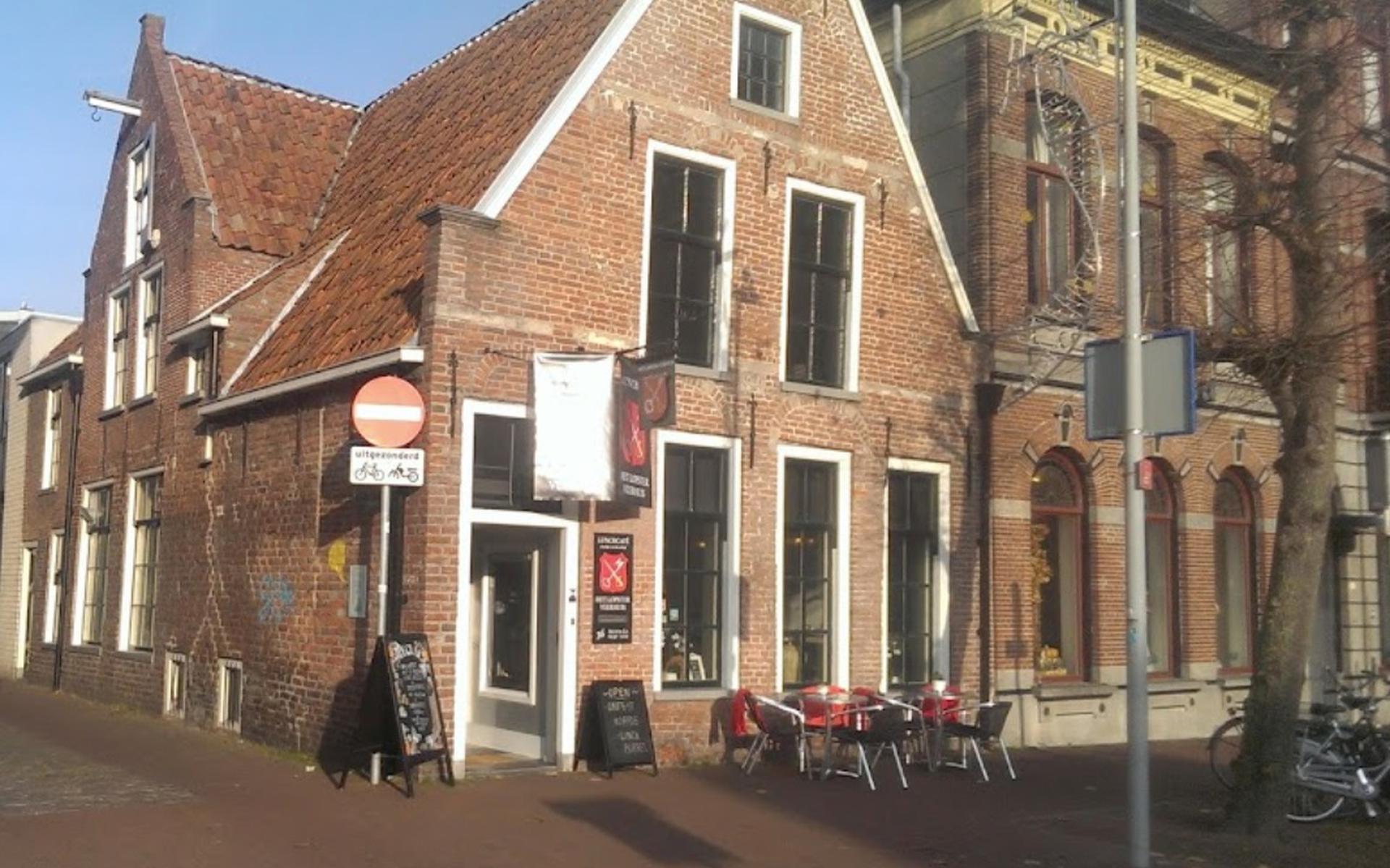 Het Steunpunt Huren bevindt zich in het Lopster Veerhuis aan het Damsterdiep 36 in Groningen.