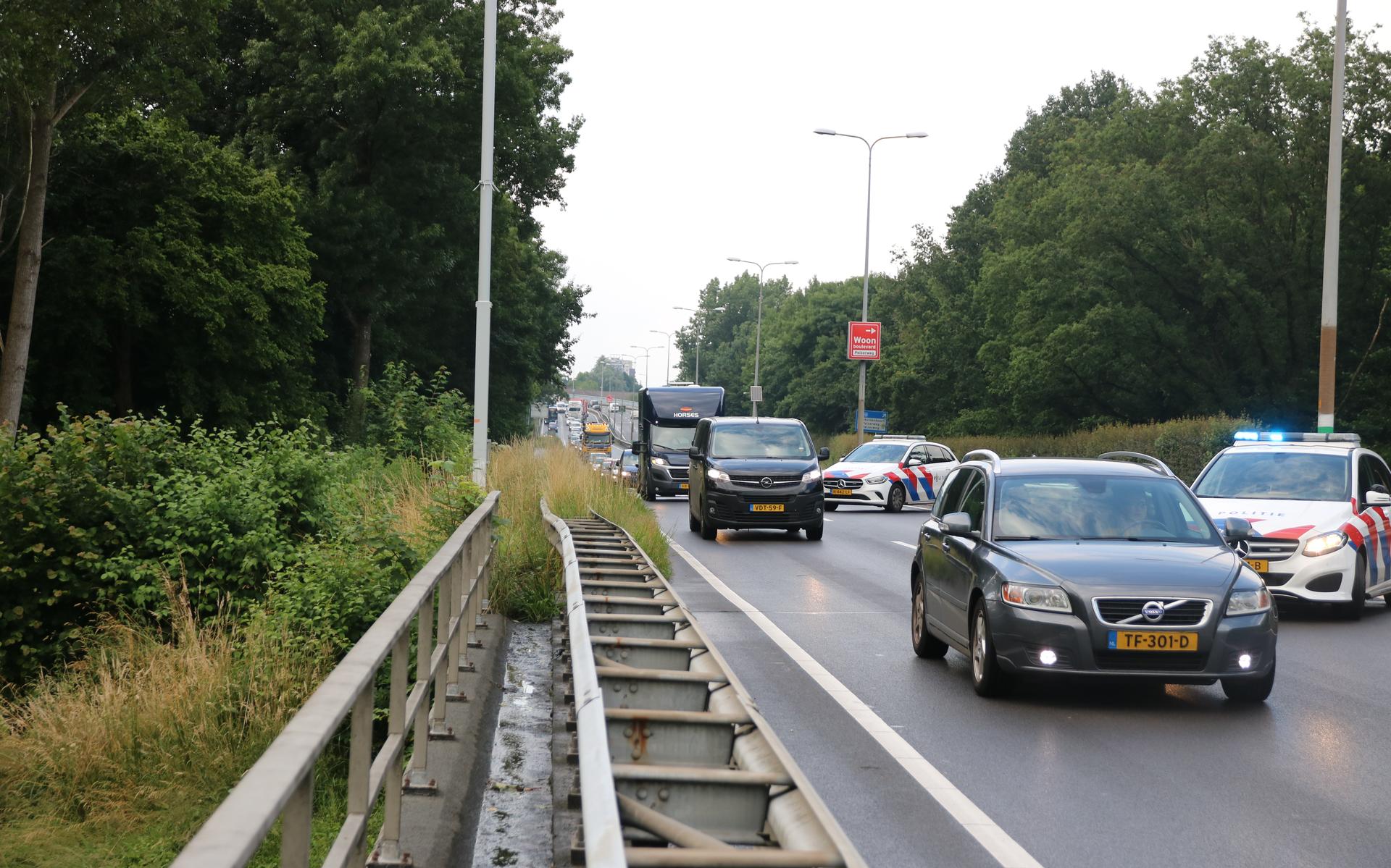 Rijstrook N370 tijdelijk afgesloten na kop-staartbotsing in Groningen - Dagblad van het Noorden