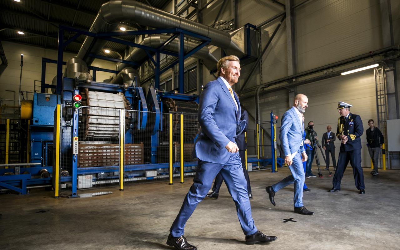 Koning Willem-Alexander in september 2020 bij de opening van Purified Metal Company.