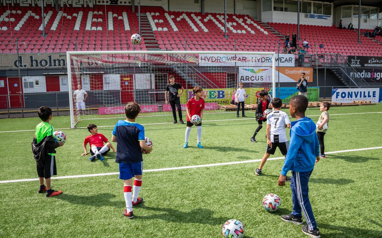 Scoren in een echt voetbalstadion. Scoren in een echt voetbalstadion.