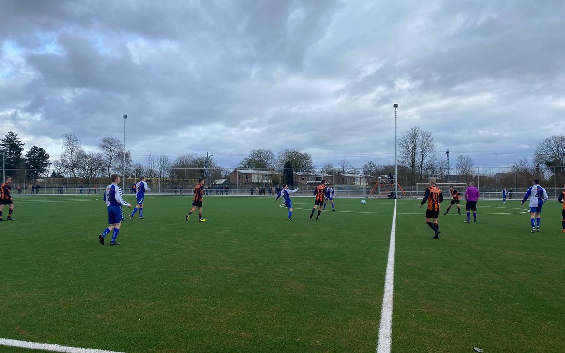 Sweel won de strijd om de koppositie in de derde klasse D.