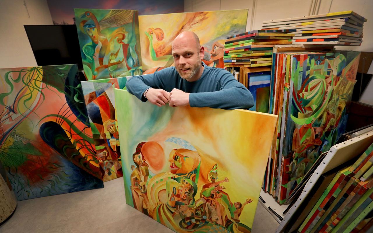 Peppijn van Klinken is blij dat de kunst van zijn vader zo gretig aftrek heeft gevonden Peppijn van Klinken is blij dat de kunst van zijn vader zo gretig aftrek heeft gevonden