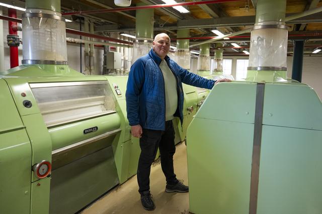 De laatste zak bloem van meelfabriek Waddenmolen