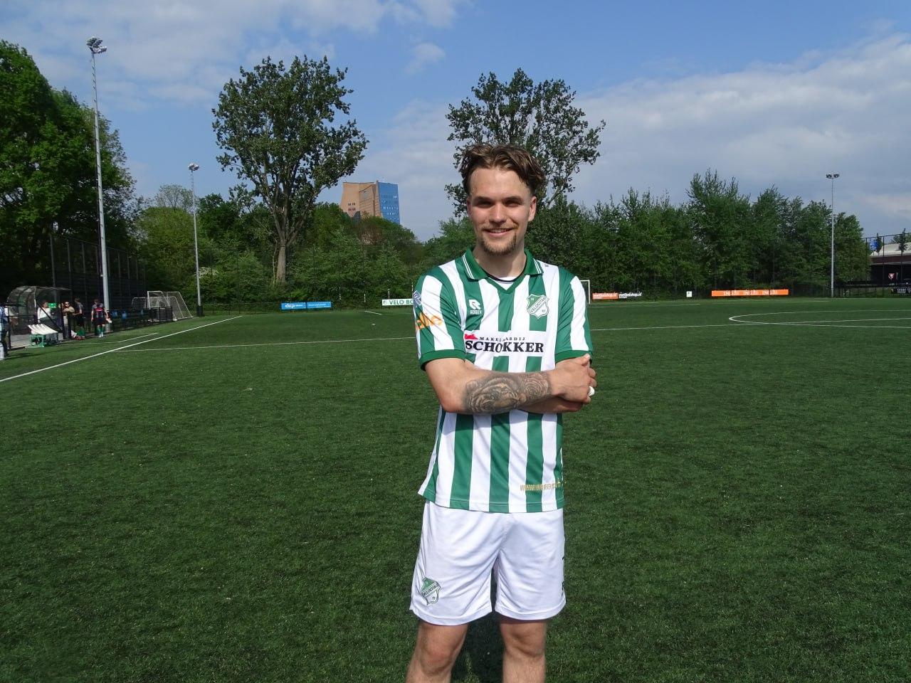 Tim Sanders duwt Winsumer deur open. Velocitas blijft met ruime zege in titelrace