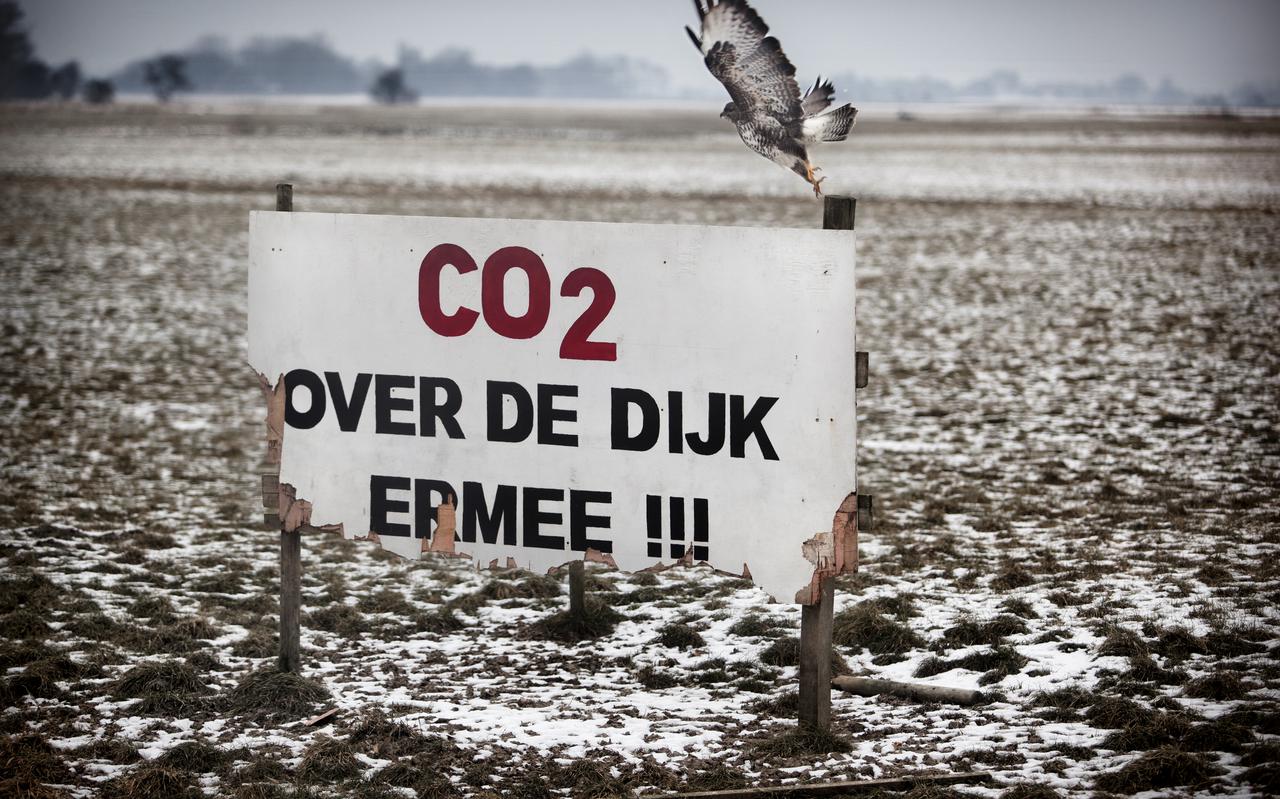 Beeld van een eerder protest tegen de opslag van CO2 bij Wirdum. Foto: Siese Veenstra