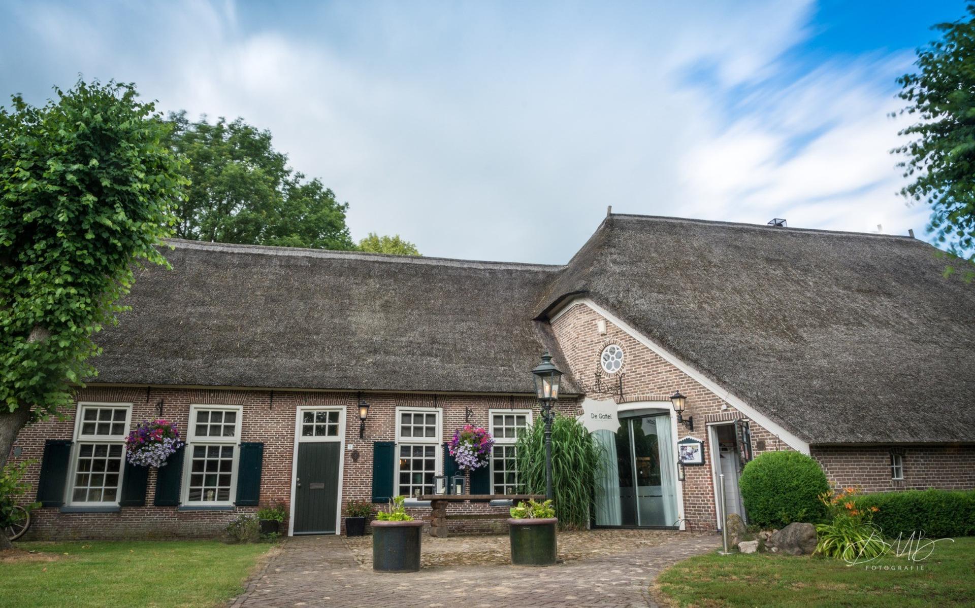 Binnen de deur: Een pakket op stand van De Gaffel - Dagblad van het Noorden