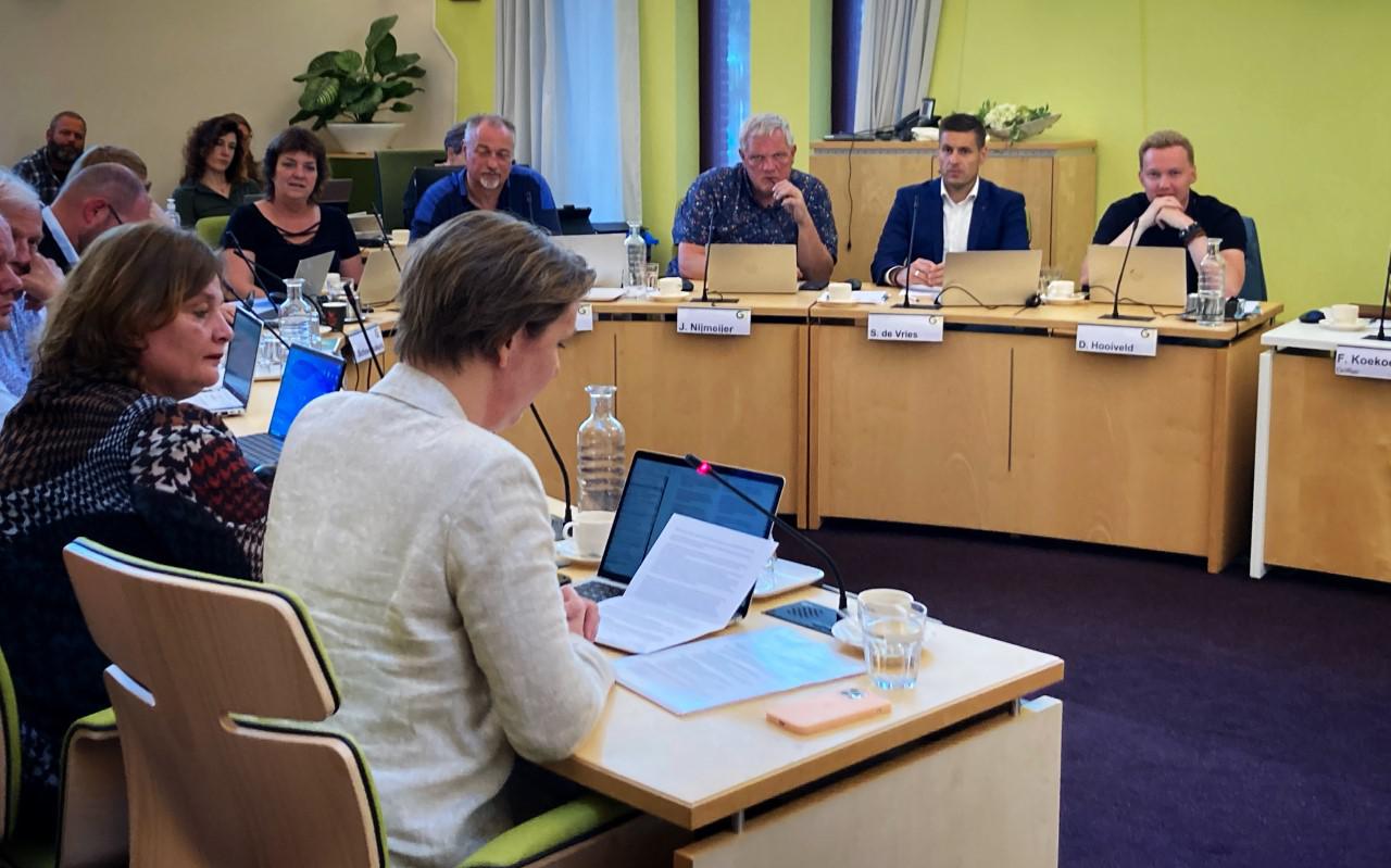Grootste partij Gemeentebelangen toonde zich dinsdagavond kritisch op het coalitieakkoord voor de gemeente Borger-Odoorn.