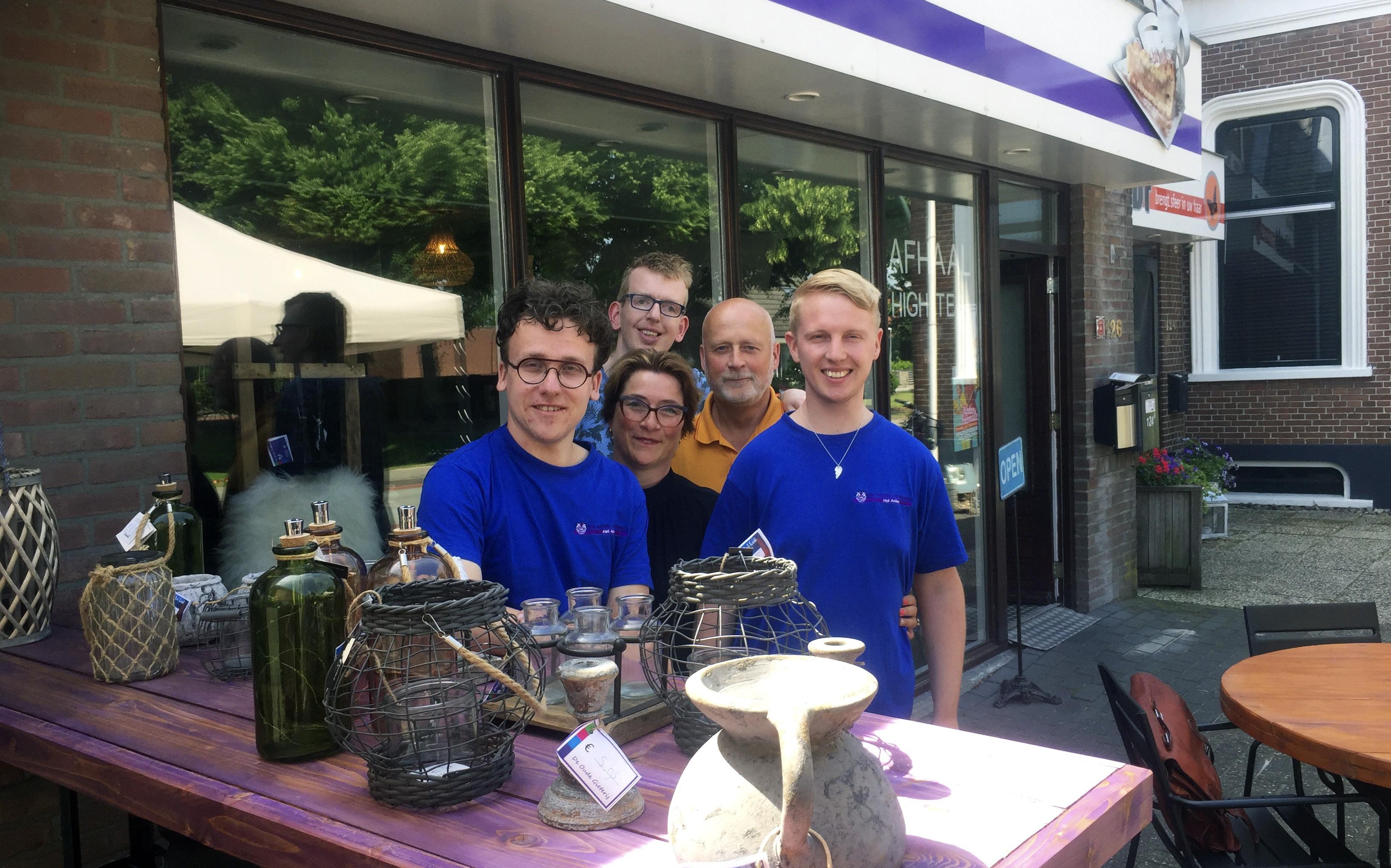 In De Schakel krijgen zorg en horeca onderdak. Gasterij Smits in Midwolda wordt dorpshuis