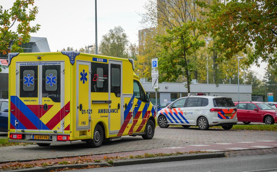 Scooterrijder gewond bij aanrijding op Eikenlaan Groningen.