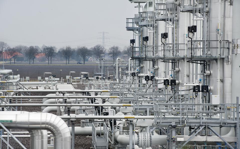 De gasopslag van Gasunie in Zuidwending, waar in de toekomst ook waterstof wordt opgeslagen. Foto Archief DvhN