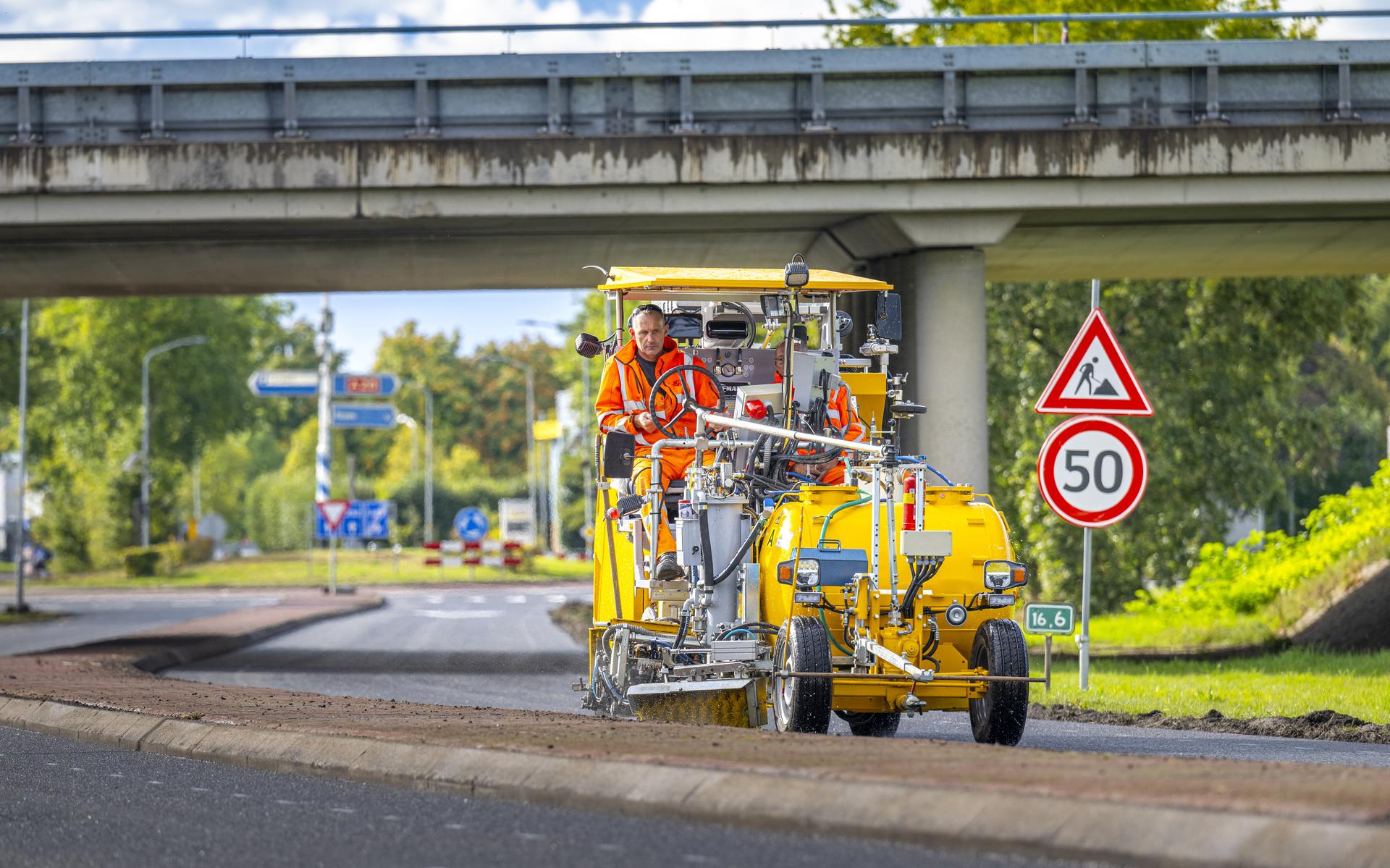 Omrijden in Drenthe: overal werkzaamheden op en langs de weg. Afsluiting A28 bij Assen uitgesteld va