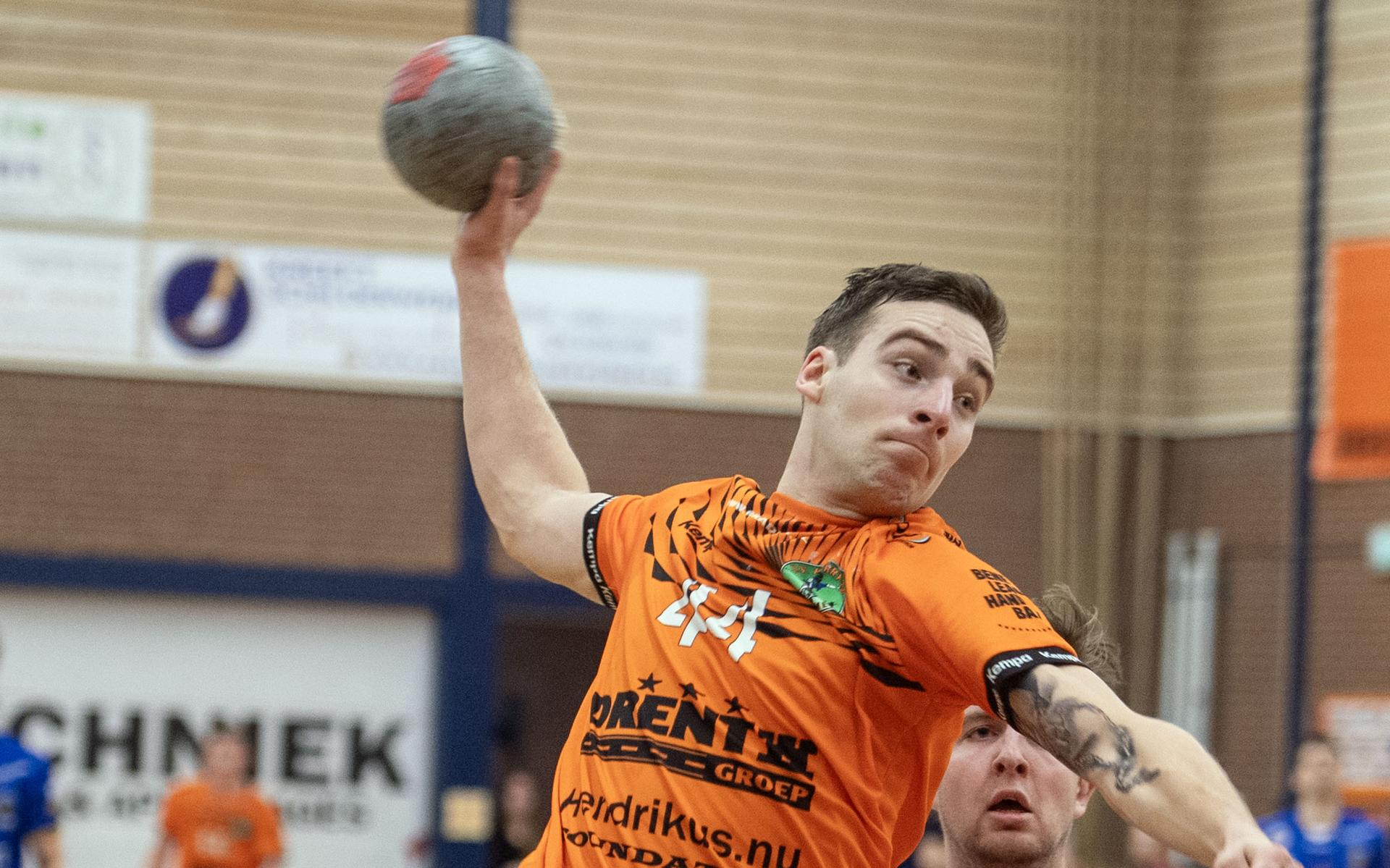 Razendsnelle handballer Michael Wennink verlengt bij Hurry-Up in Zwartemeer. ‘Hij is een echte aanja
