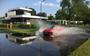Wateroverlast in de Parkwijk in Winschoten. De laatste vijf jaar is het regelmatig raak in de buurt, vertelt bewoonster Esther Baas.