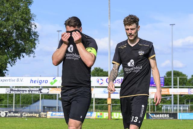 ‘Grootmacht’ FC Klazienaveen naar de kelder van het amateurvoetbal na bizar nacompetitieduel met Gli